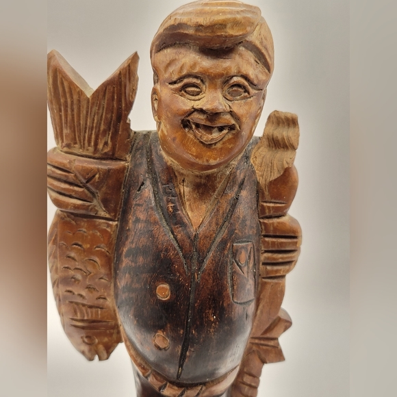 Vintage Handcarved Wood Figurine. Man, with fish and staff? - Picture 2 of 8